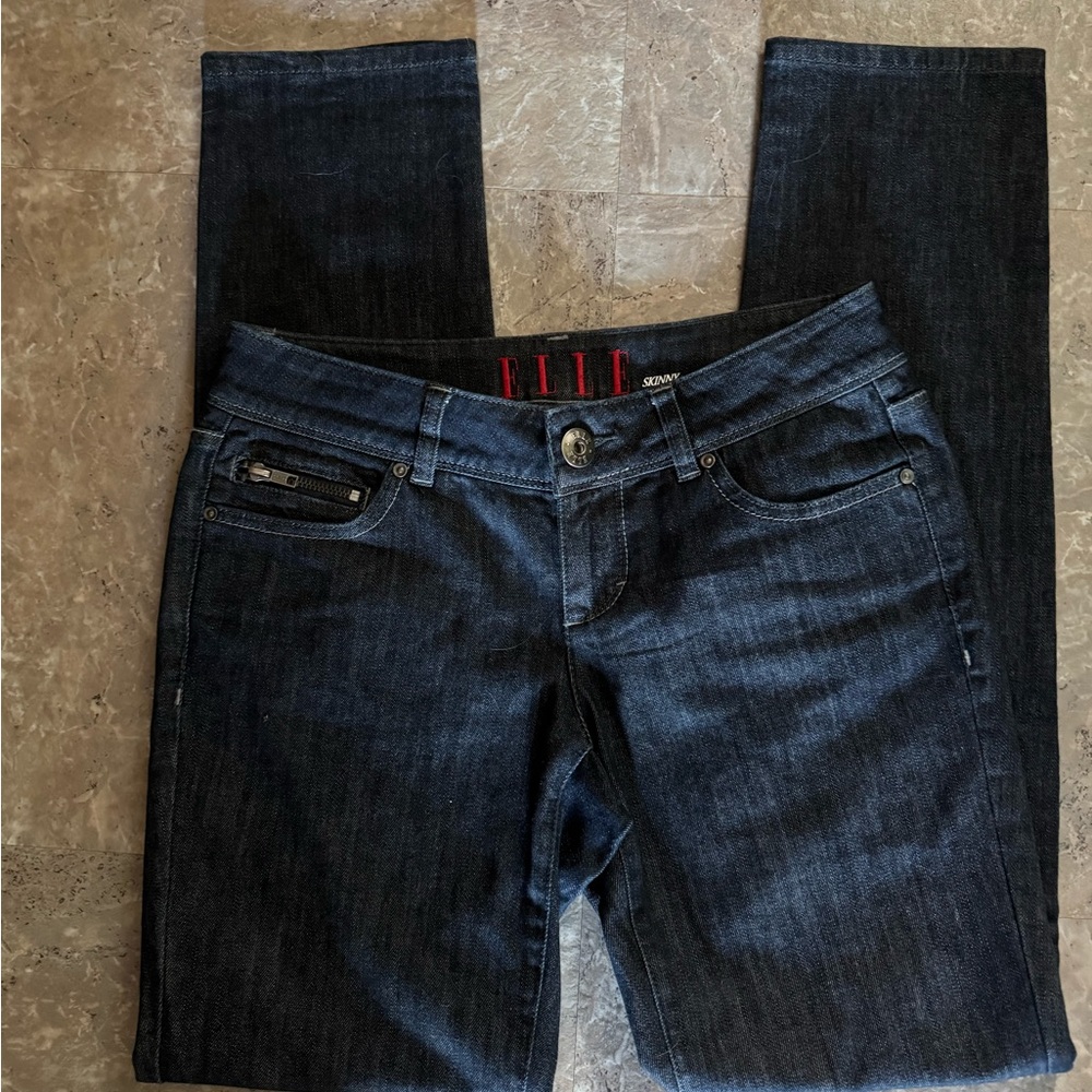 Elle Skinny dark wash jeans. 4R. Zipper watch pocket Back pockets awesome design